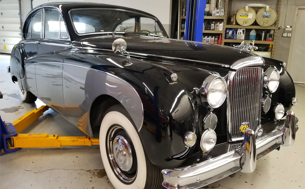 vintage car pre-purchase inspection - jaguar