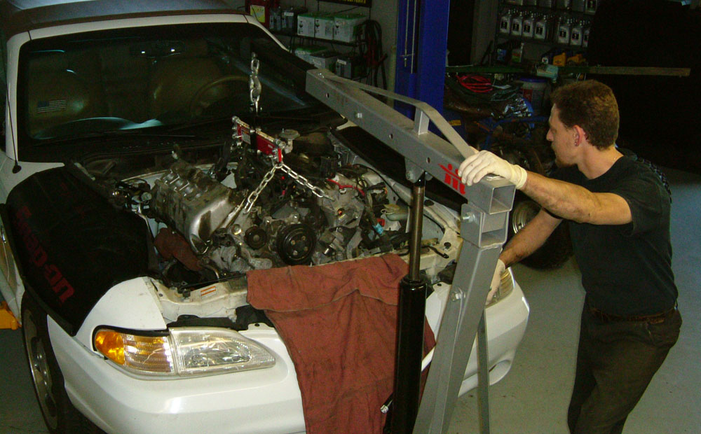 Domestic car repair / ford mustang - engine rebuild
