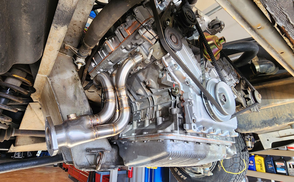 classic car repair / delorean dmc-12 - engine overhauled and installed