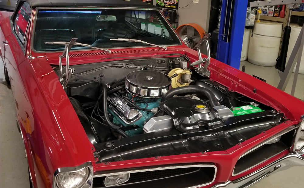 classic car repair / pontiac gto - engine rebuilt and installed