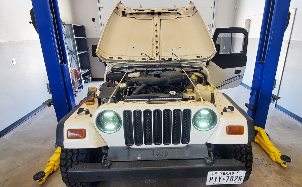 4x4 truck - jeep cj