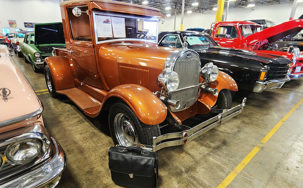 antique truck pre-purchase inspection - inspector specialist - pre-war truck inspection